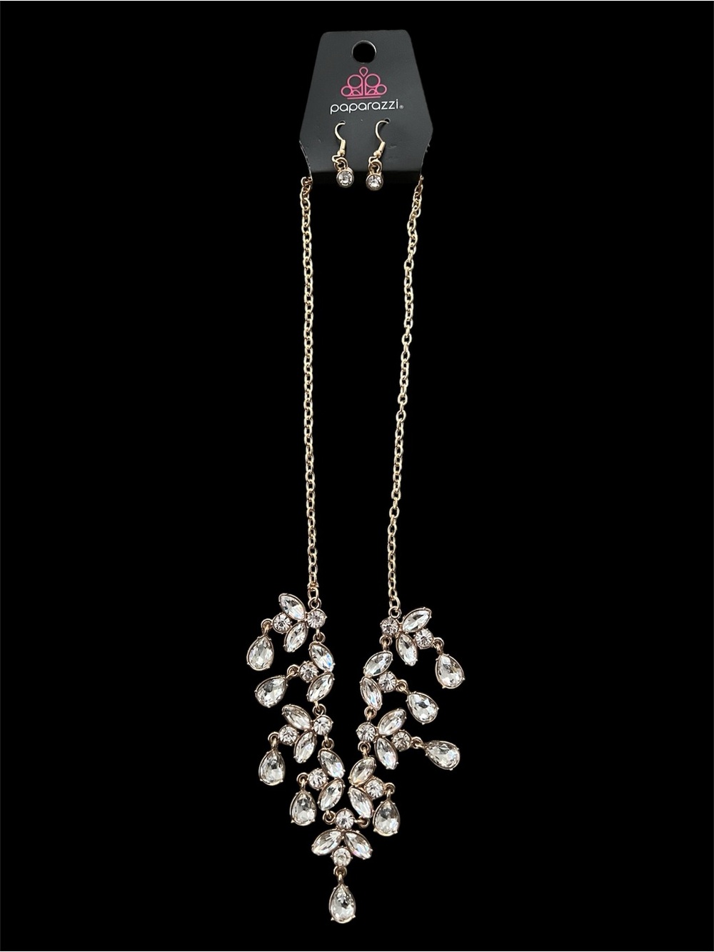 Paparazzi Vintage Royale Teardrop Necklace with Drop Earrings
